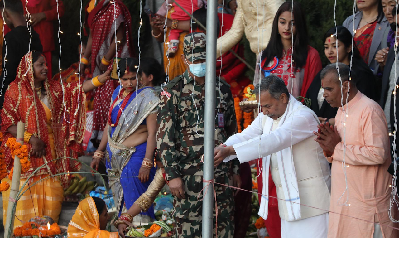 राष्ट्रपति, उपराष्ट्रपतिद्वारा छठीमाताको पूजा